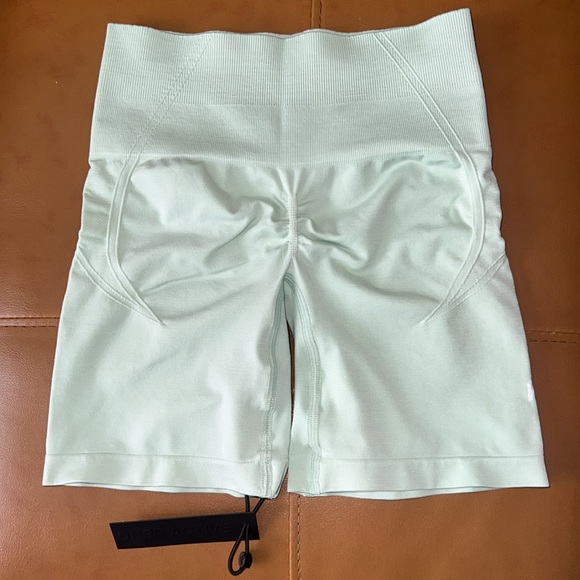 ONER ACTIVE EFFORTLESS SEAMLESS SHORTS - XS - Picture 4 of 5